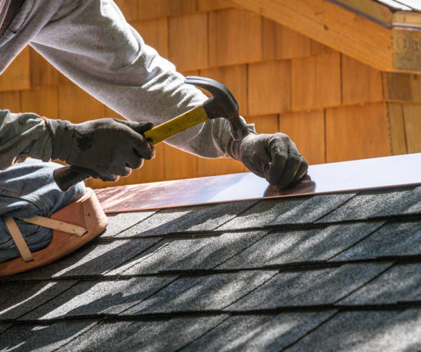 Best Metal Roofing Contractor  in Manitowoc, WI